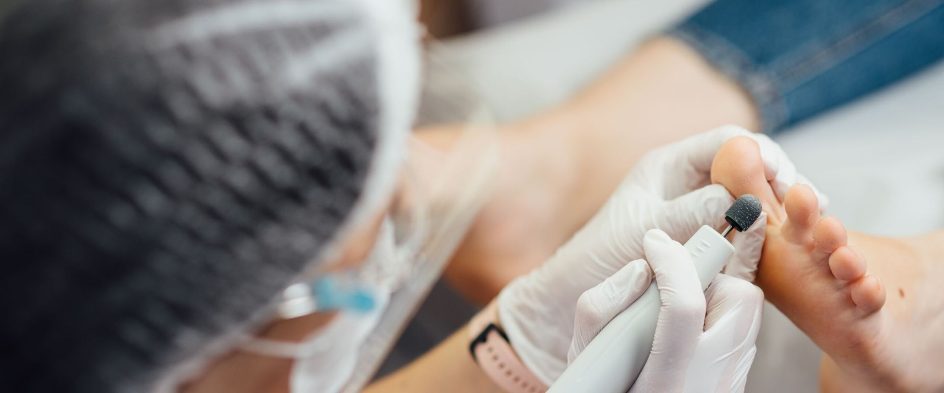 Cuidado com o pé doente - Helpé Podologia